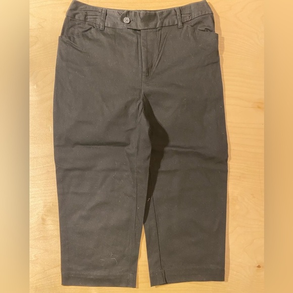 St. John's Bay Pants - St. John's Bay Stretch Black Capris Pants 8 (PY)
